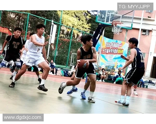 三星篮球高中生的梦想与奋斗：追逐青春的篮球之路